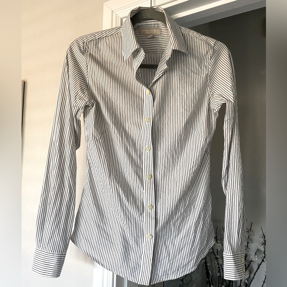Size 2 Striped Banana Republic Blouse